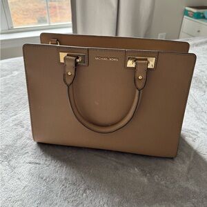 Michael Kors Women Handbag